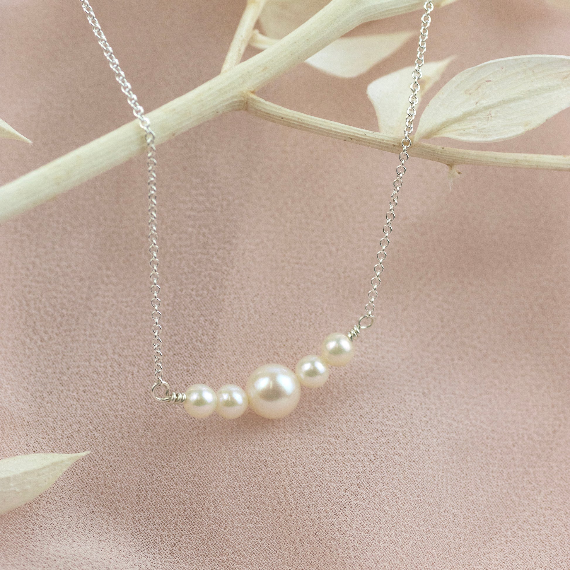 Gift for Mother - 5 Pearls for 5 Loved Ones Necklace - Silver - Gold - Rose Gold